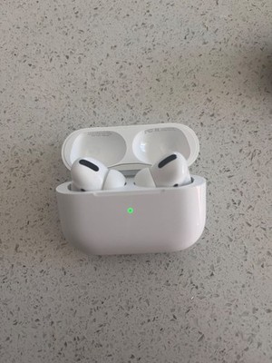 Apple AirPods Pro with MagSafe Wireless Charging Case White