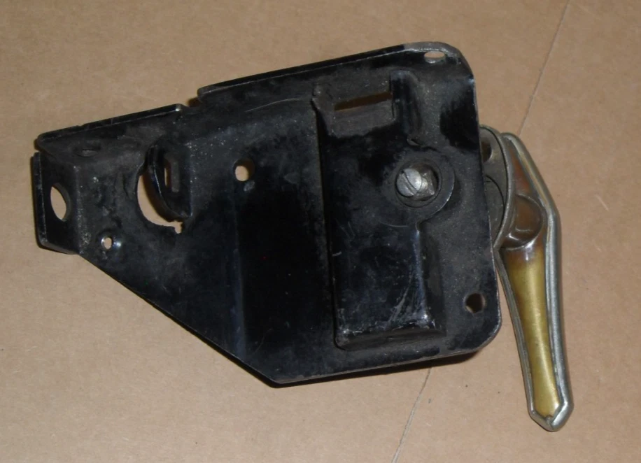 1926 1927 Model T Ford OEM Roadster Door Latch & Handle - Image 4 of 4