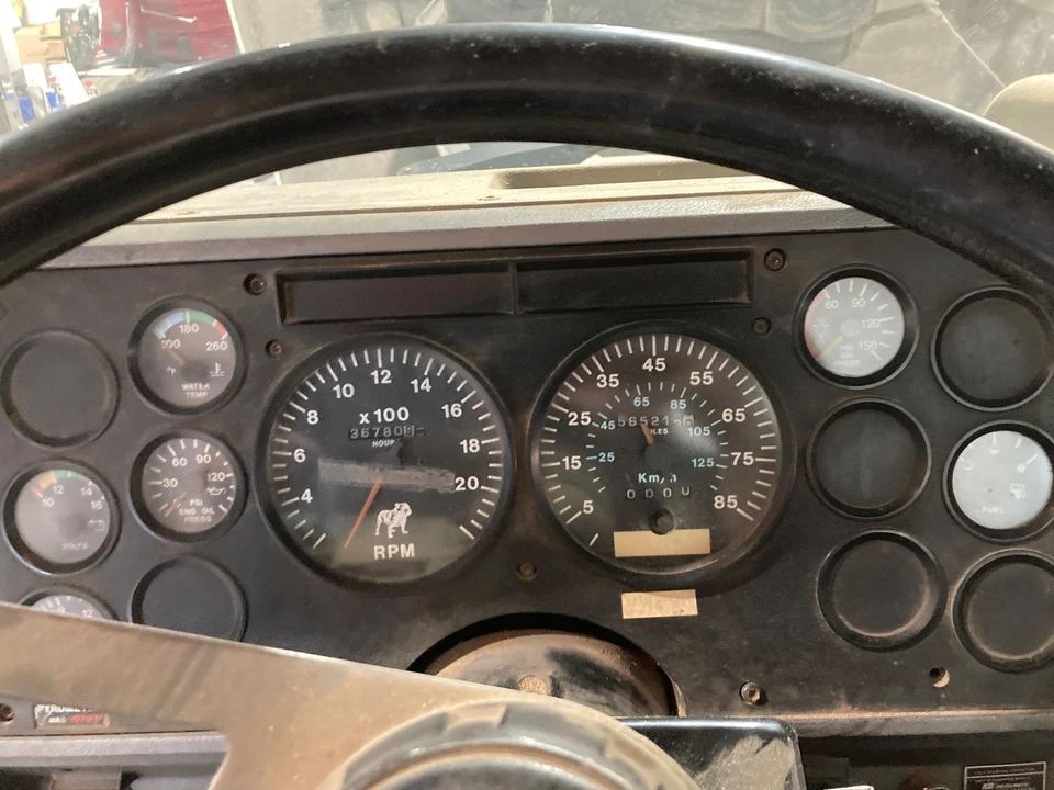 Conjunto de instrumentos velocímetro 1991-2000 Mack CH600 - Usado | P/N 57MR49M - Imagem 2 de 4