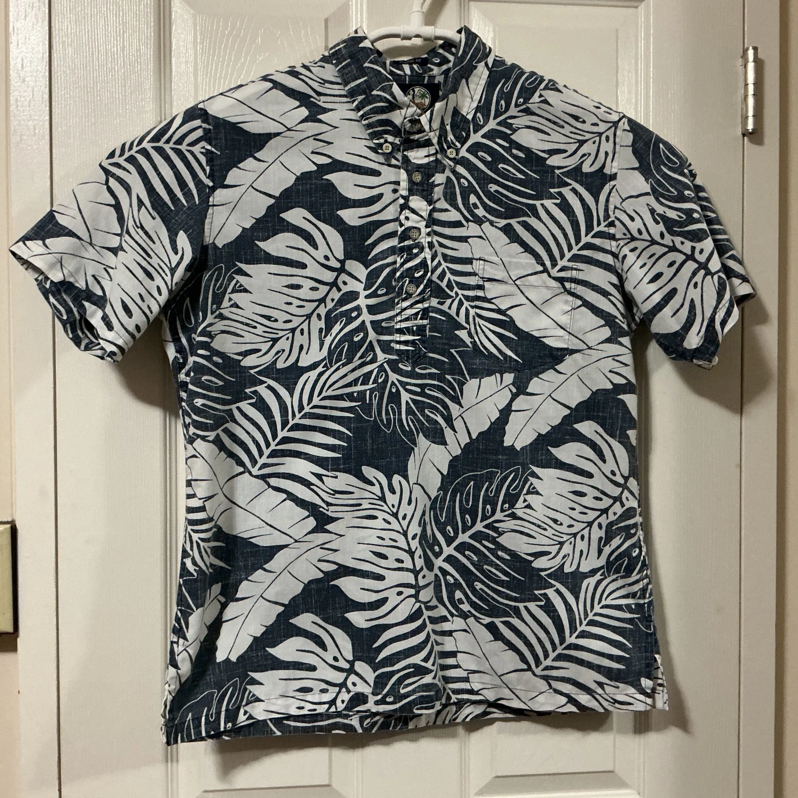Reyn Spooner Hawaiian Aloha Shirt Small Floral Button Down Short Sleeve
Opens in a new window or tab