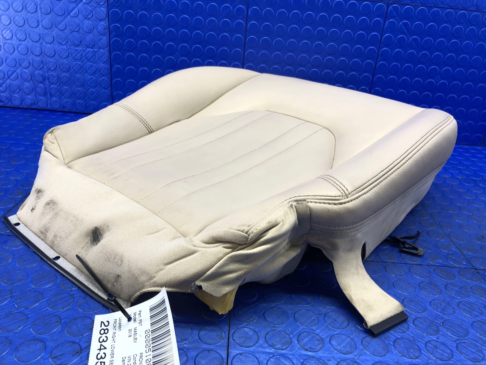2017-2022 MASERATI LEVANTE OEM FRONT RIGHT LOWER SEAT CUSHION BEIGE LEATHER