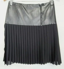 W By Worth Skirt Size 0 Womens Black Pleated Faux-Leather 