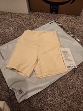 NWT Lululemon Align Hise Rise HR Shorts 4" Size 2 Butter Cream Yellow