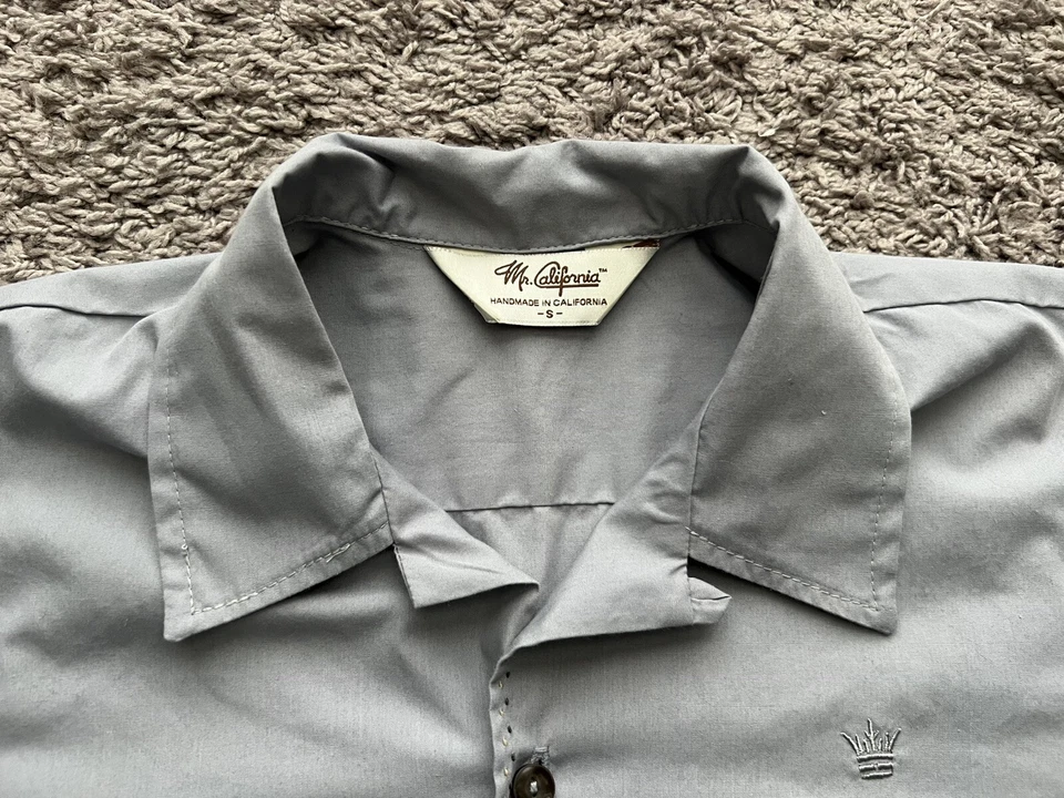 Camisa De Colección Mr California Botón Para Hombre Pequeña 2 Bolsillos Detalle Corona Azul Foto 3 de 4