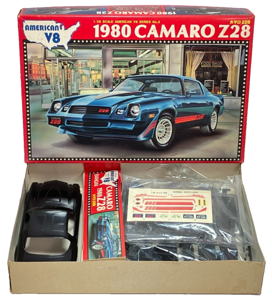 Chevrolet Camaro Z28 1/28 Vintage Plastic Model Kit Bandai 1982