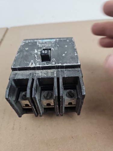 Disyuntor Siemens BQD 40A - Imagen 3 de 7