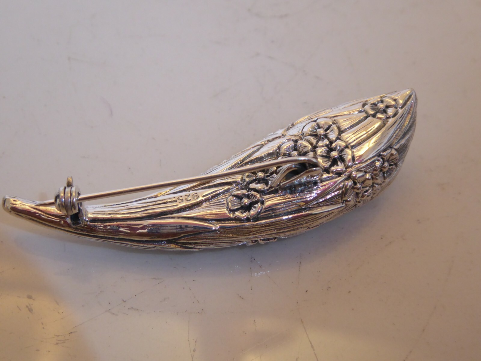 SILVER POSY HOLDER BROOCH 