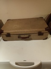 1940's/1950's suitcase. Hard body. Brown/beige pattern.