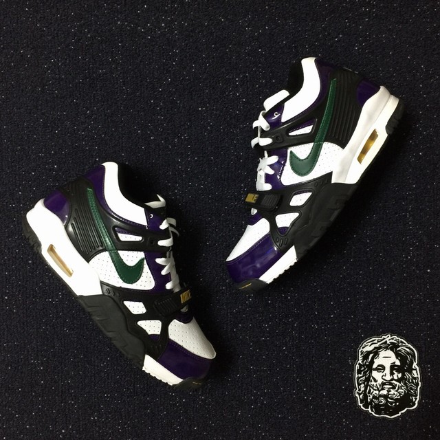purple nike air trainers