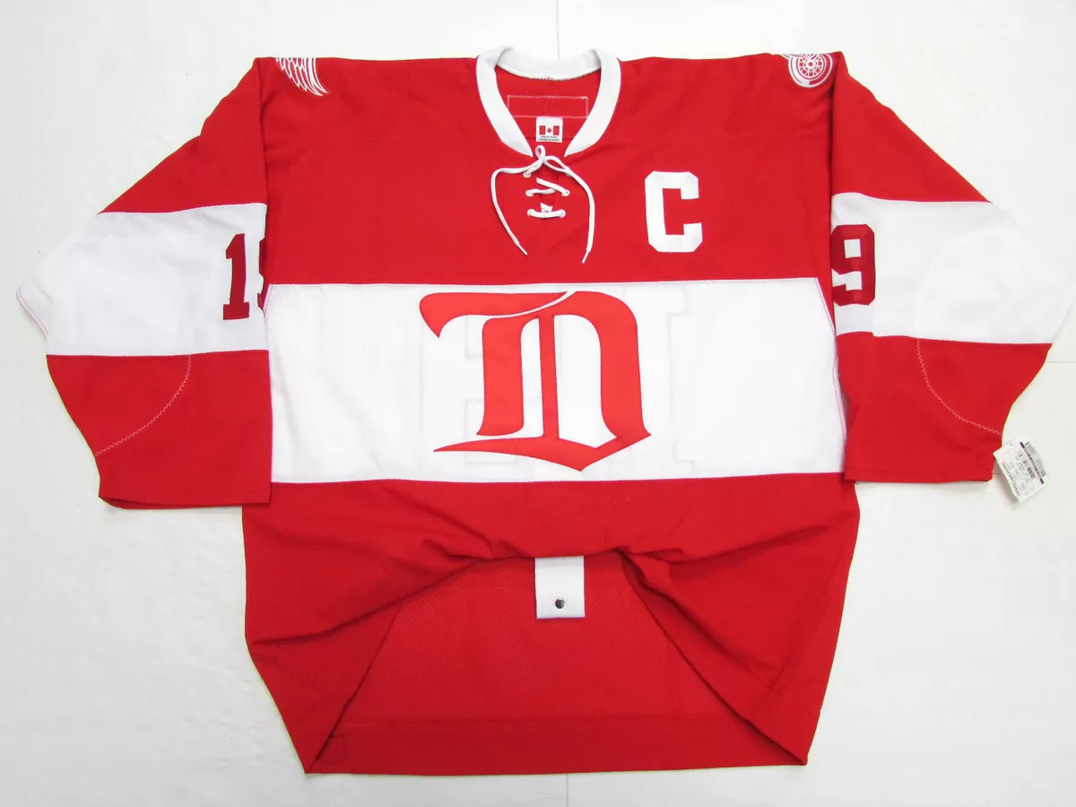 Steve Yzerman Detroit Red Wings Jerseys, Steve Yzerman Red Wings T-Shirts,  Gear