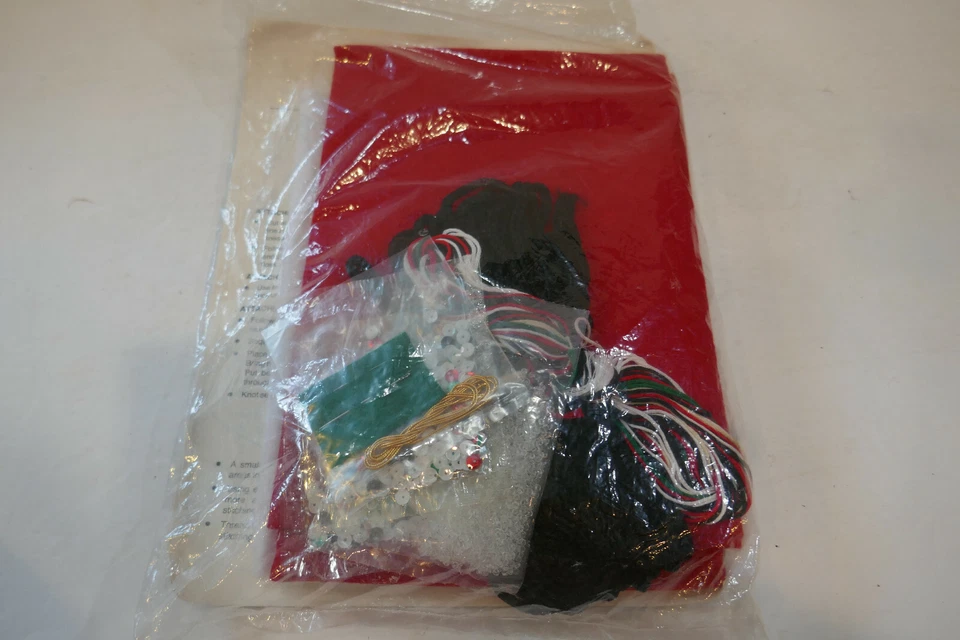 Felt Fantasy NEW Christmas Needle craft Ala Mode Santa Claus Hanging 2 Ornament - Image 4 of 4