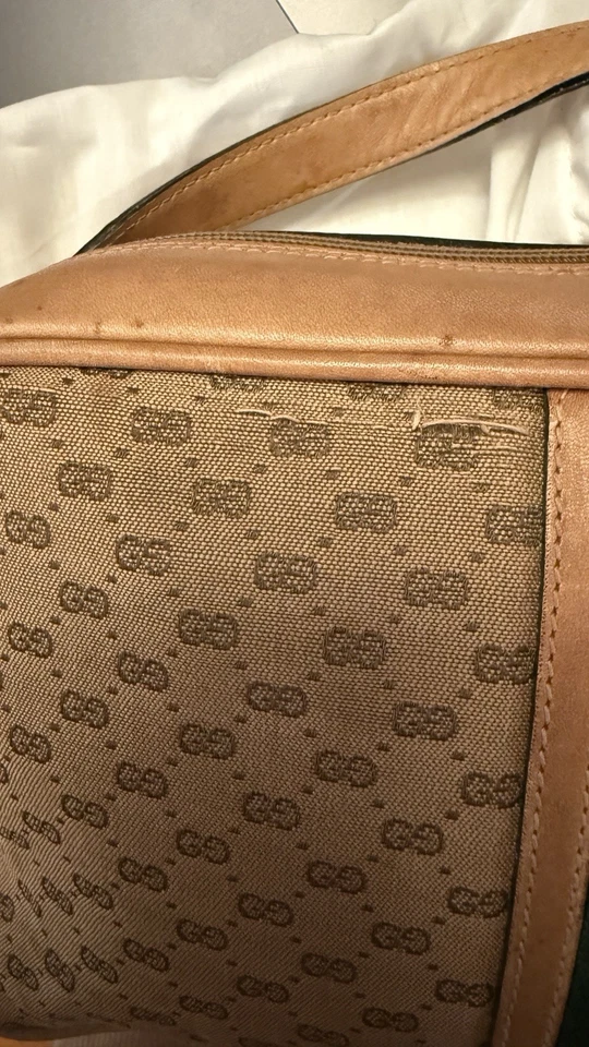 Vintage Gucci camera Bag - Sherry web, GG canvas with vachetta Leather - Image 4 of 4