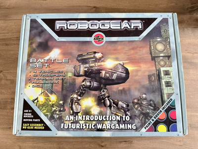 Airfix Robogear Battle Set Futuristic Wargaming, Vintage Model Kit