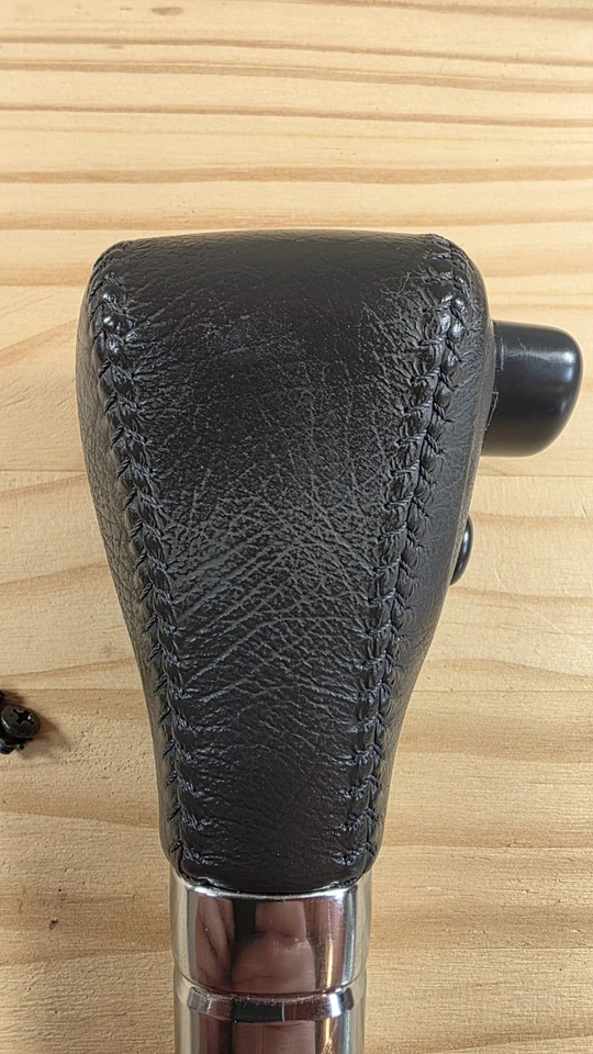 Toyota Highlander Shift Knob Handle Leather OEM 2002 2007 - Image 3 of 4