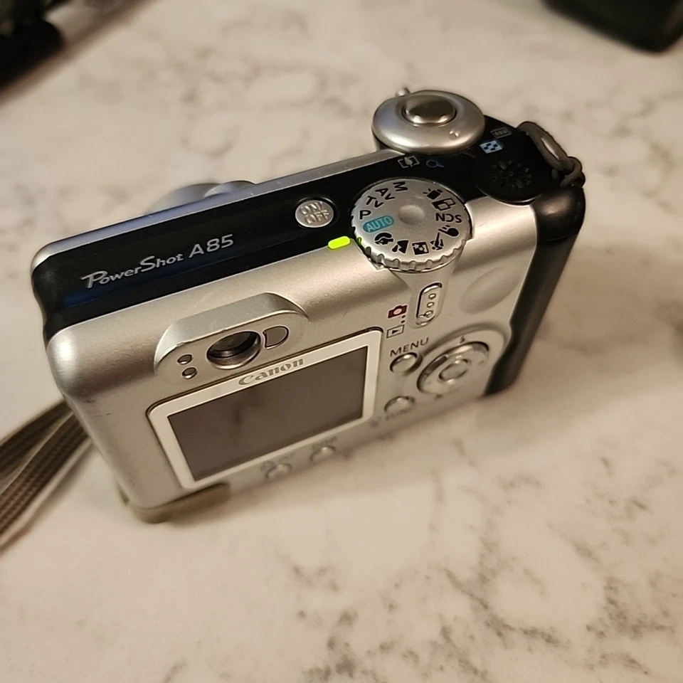 Canon Powershot A85 AiAF 4.0MP 11x Optical Zoom Digital Camera READ - Image 4 of 4