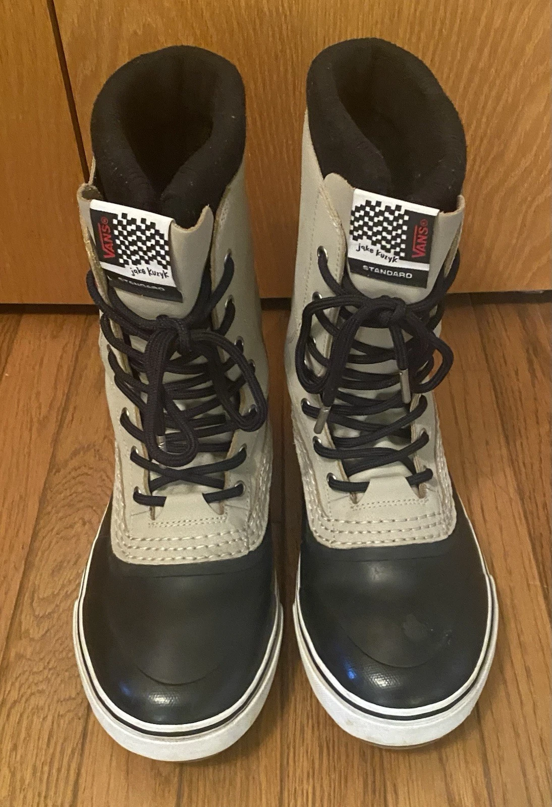 Vans Standard MTE Jake Kuzyk Black Khaki Snow Boots 11 Men
Opens in a new window or tab