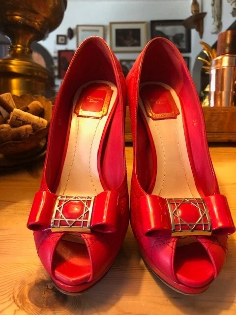 Rouge à lèvres Dior rouge matelassé mollet et talon bout cannage breveté taille : 36/6