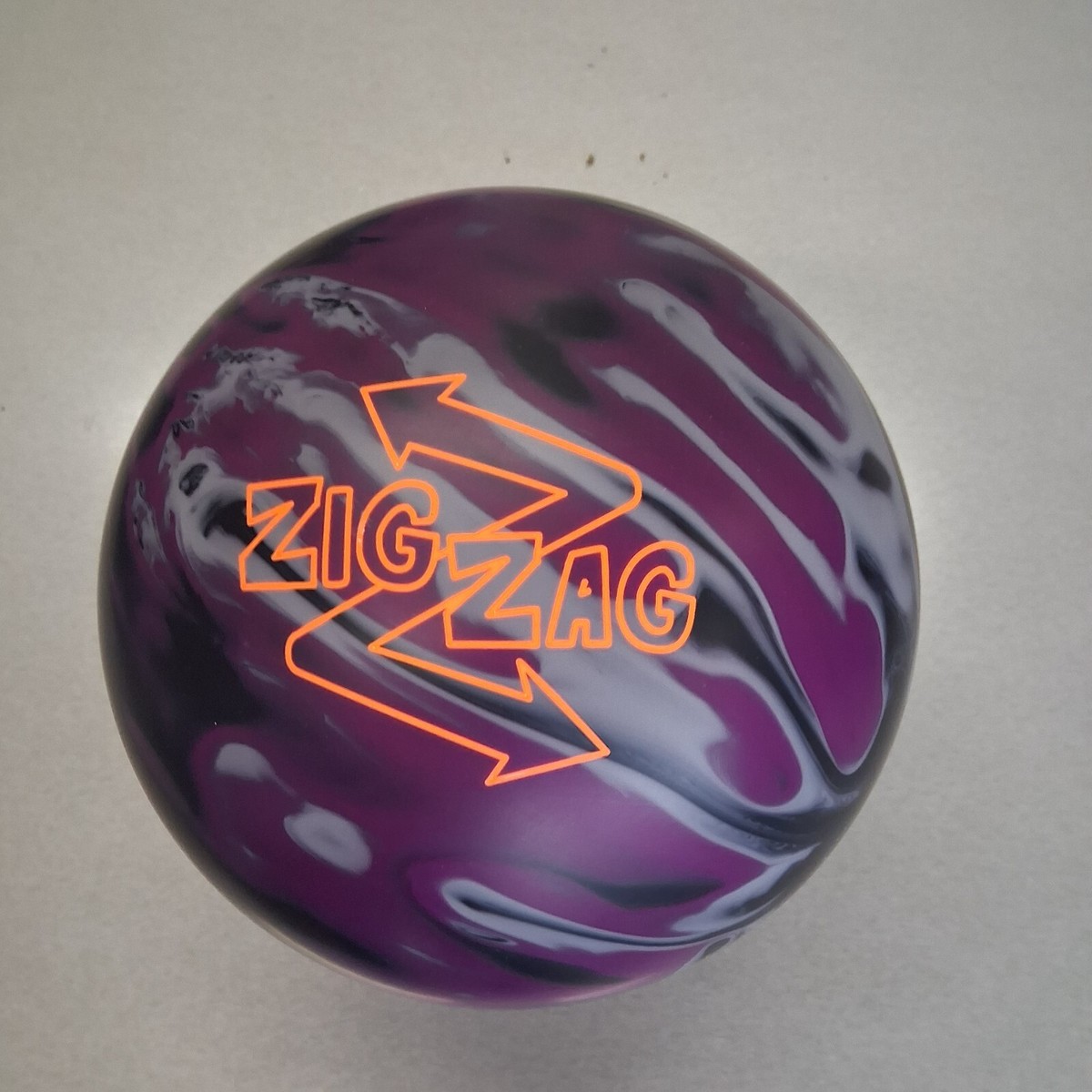 Radical ZigZag Solid bowling ball 14 LB. NEW IN BOX!! #235