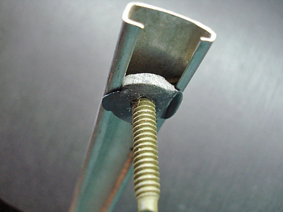 100 piezas NOS Puerta Guardabarros Cuarto Capucha Cinturón Lateral Moldura Clips Sellador para Plymouth Foto 3 de 4