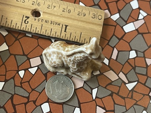 Wade England Miniature Porcelain Figurine Whimsies "Giraffe" - Picture 7 of 7