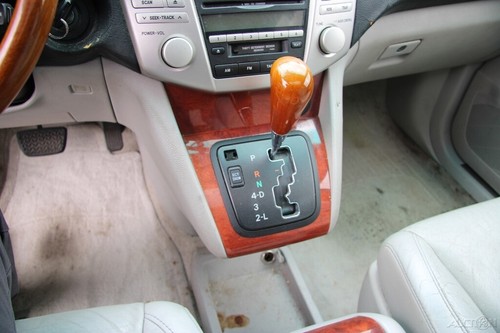 2004 Lexus RX - Picture 16 of 24