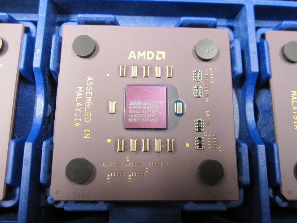 AMD Mobile Athlon 4 900 AHM0900AVS3B Socket A CPU OEM NEW - Image 2 of 3