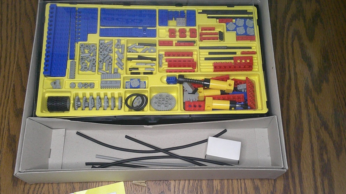 Vintage Lego Dacta # 1030 Technic set in original box made in 1990