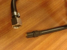 RUBBER HOSE ASSEMBLY = SCREW-ON SCHRADER VALVE & 1/4 BSP FEMALE FITTING