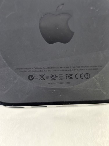 Apple TV (3rd Generation) 1080P Media Streaming Player A1427 with Remote/Cable - Picture 8 of 11