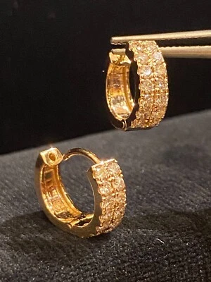 0,82 Cts Rund Brilliant Diamanten Zwei-Reihe Unisex Creolen Ohrringe In 18K Gold - Bild 1 von 4