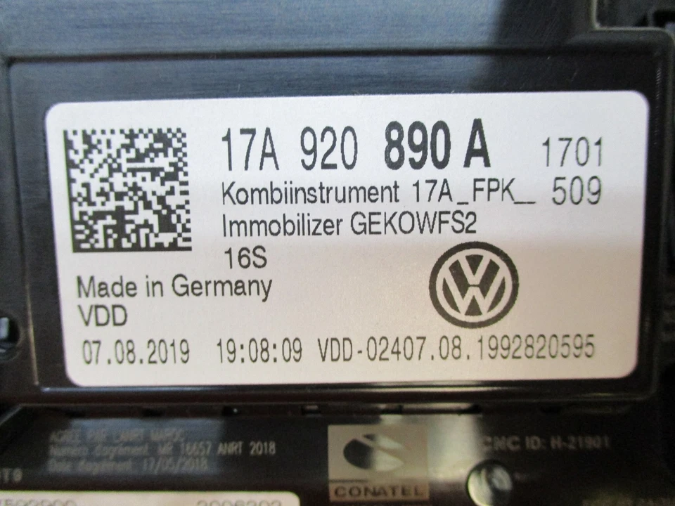 Velocímetro digital cabina virtual VW Jetta GLI 19 20 33 K OEM LKQ Foto 3 de 4