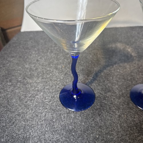 2 Libbey MARTINI GOBLETS COBALT BLUE ZIG ZAG STEM 7.5” - Picture 2 of 6