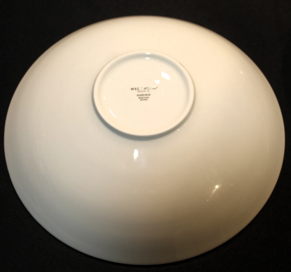 Cuenco grande poco profundo de porcelana de hueso de musa dorado Wedgwood Foto 3 de 4