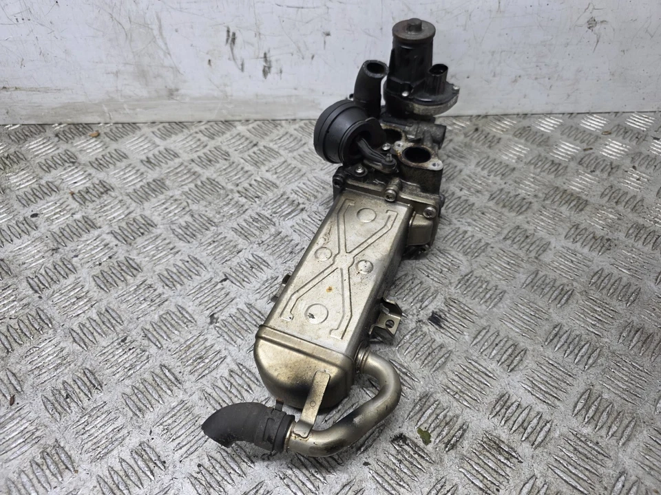 Volkswagen Jetta MK6 Le Tdi Bluemotion 2013 1,6 CAYC Egr enfriador Foto 2 de 4