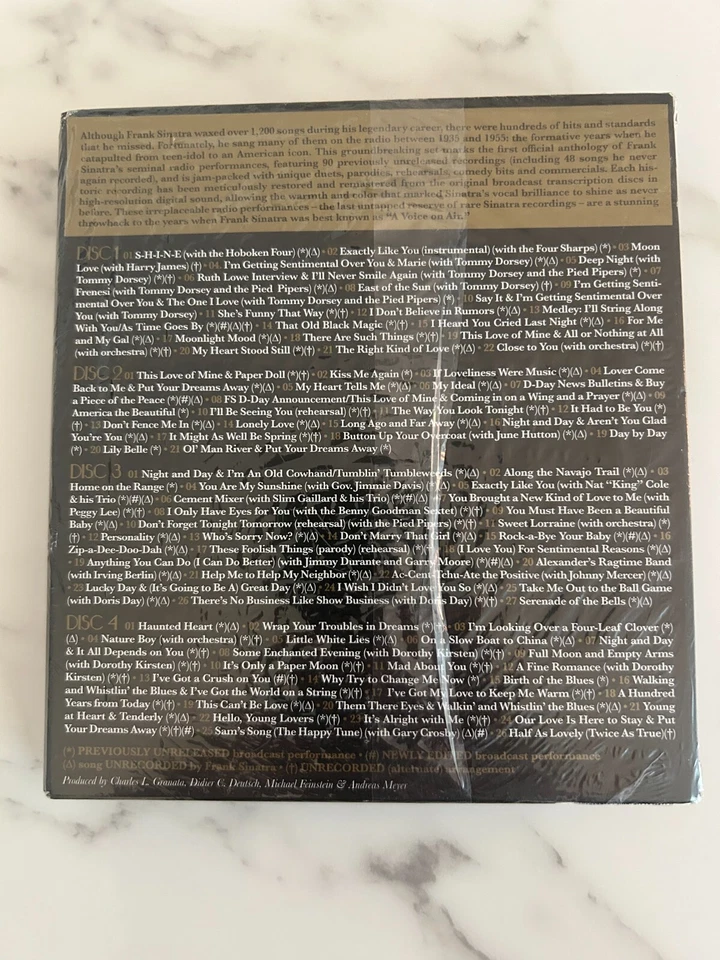 FRANK SINATRA "A Voice On Air 1935-1955" (4CD set) Limited Ed/New/Sealed Foto 2 de 2