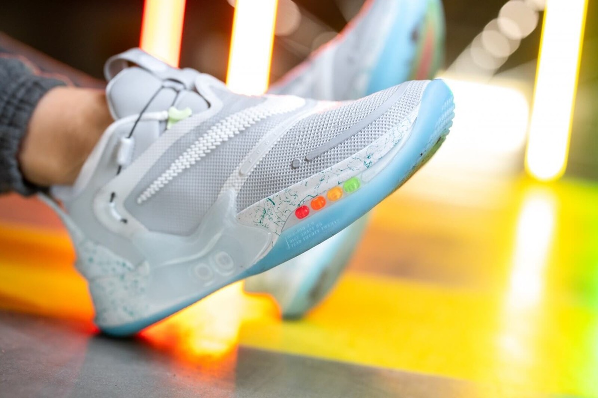 Nike Adapt BB 2.0 MAG Wolf Grey / White Trainers - UK 7.5 Nike Adapt BB 2.0 MAG Wolf Grey / White Trainers - UK 7.5