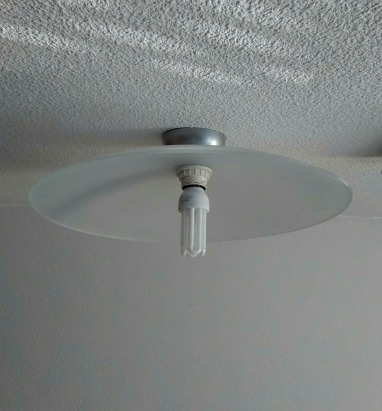 LAMPARA DE TECHO, PANTALLA DE VIDRIO TEMPLADO 46CM DIAMETRO, DISEÑO MINIMALISTA