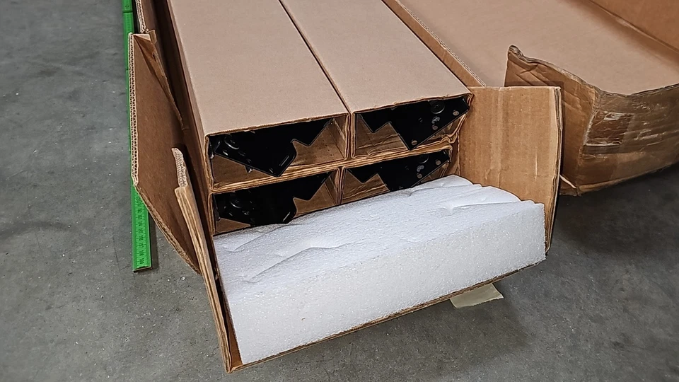 APC Netshelter 42U - - Bild 4 von 4