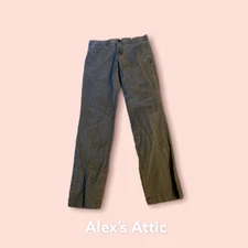 Gap khakis size 32 x 34 striaght pre-owned