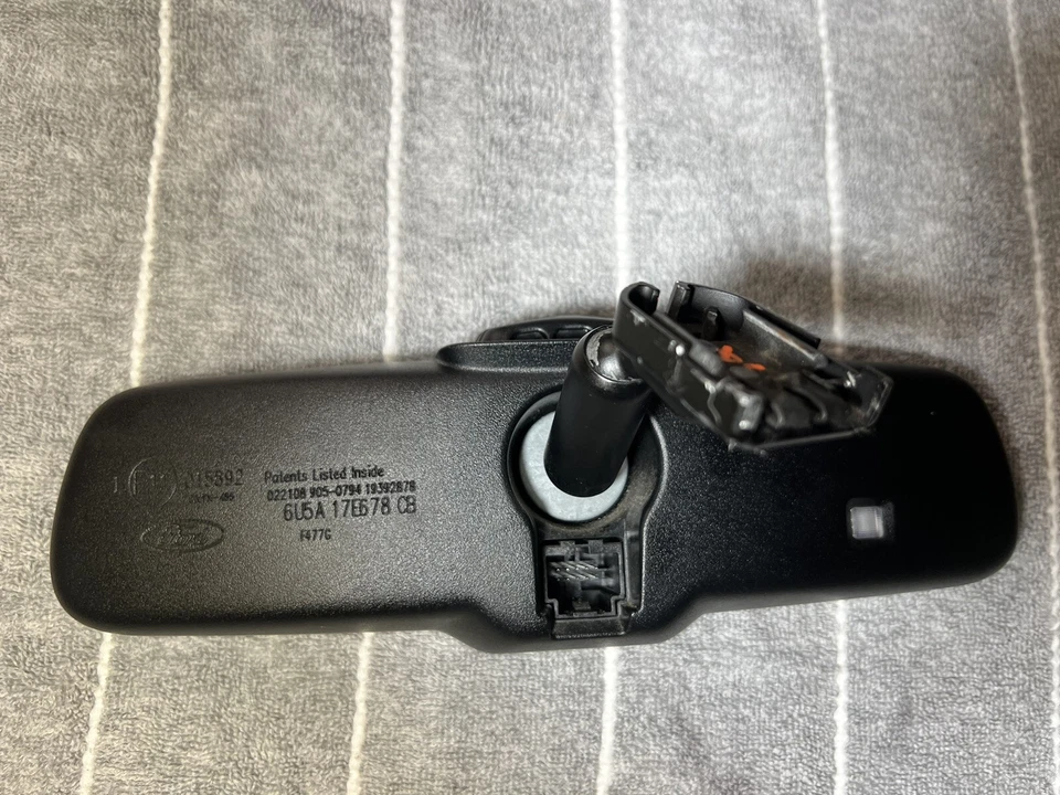 2010-2015 Lincoln MKX  RearView Mirror Automatic Dimming with microphone (892) - Image 4 of 4