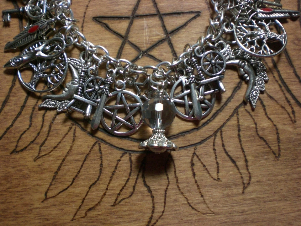 Wicca Bruja Pagana 38 Dijes Pulsera Gato Pentagrama Estrella Árbol Athame Cáliz Dijes Foto 2 de 4