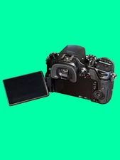 Panasonic Lumix GH4 16MP Professional 4K Mirrorless - BODY ONLY