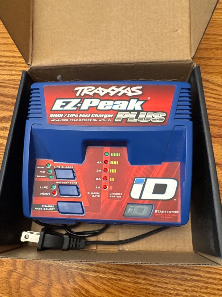 Traxxas 2970 EZ-Peak Plus NiMH/LiPo Fast Battery Charger w/ ID connector - Image 3 of 4