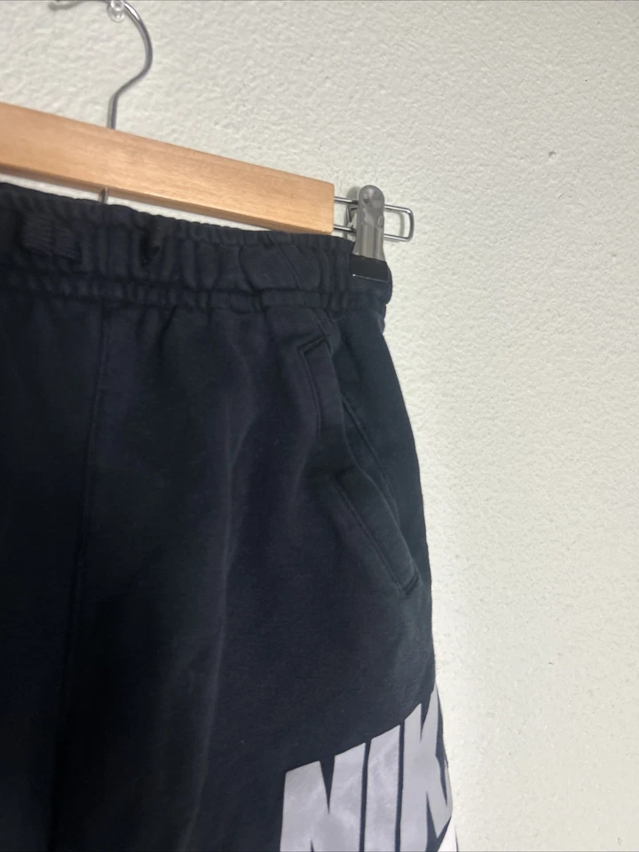 Nike Sportswear Club Fleece 6.25" Black Shorts CK0509-010 Boys Medium - Image 4 of 4