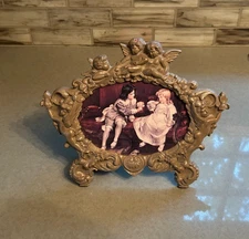 Vintage ORNATE ROCOCO CHERUBS Baroque Picture Frame Oval Carved Resin Angels 11"