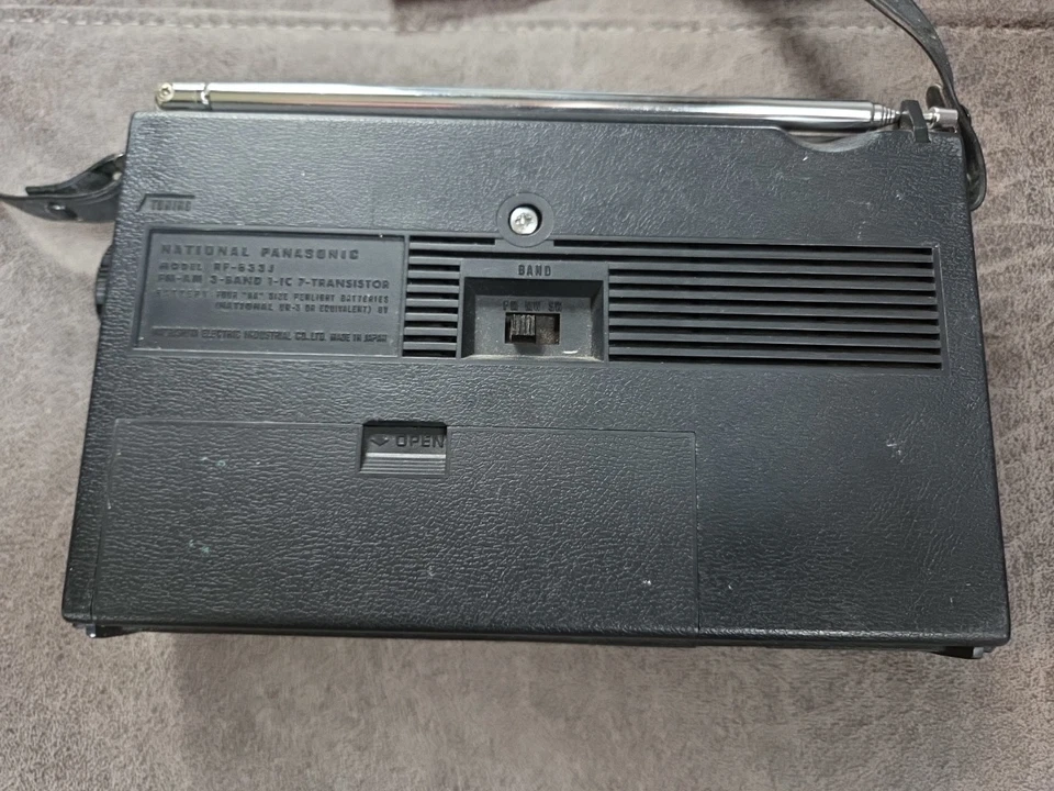 National Panasonic 3-Band FM-AM 7-Transistor Radio Model RF-833J RARE WORKS +box - Image 3 of 4