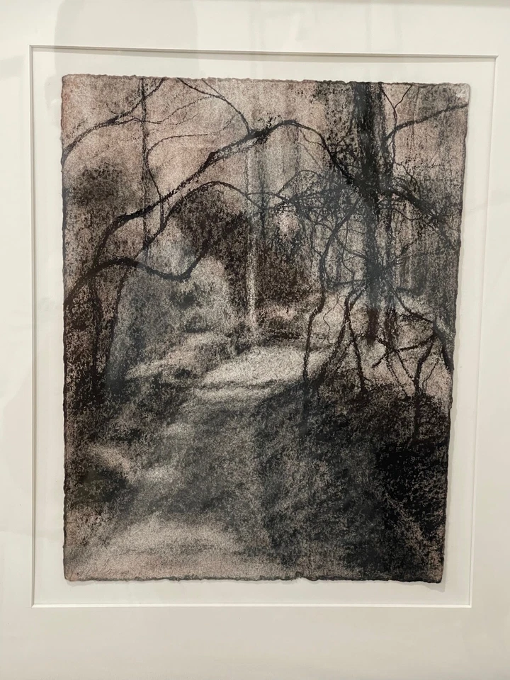 Paisaje abstracto dibujo firmado en tiza/pastel contemporáneo con árbol y camino Foto 2 de 4