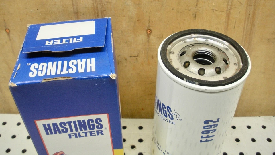 Filtro de combustible diésel FF992 Hastings se adapta a INTERNATIONAL KENWORTH MACK FREIGHTLINER Foto 2 de 4