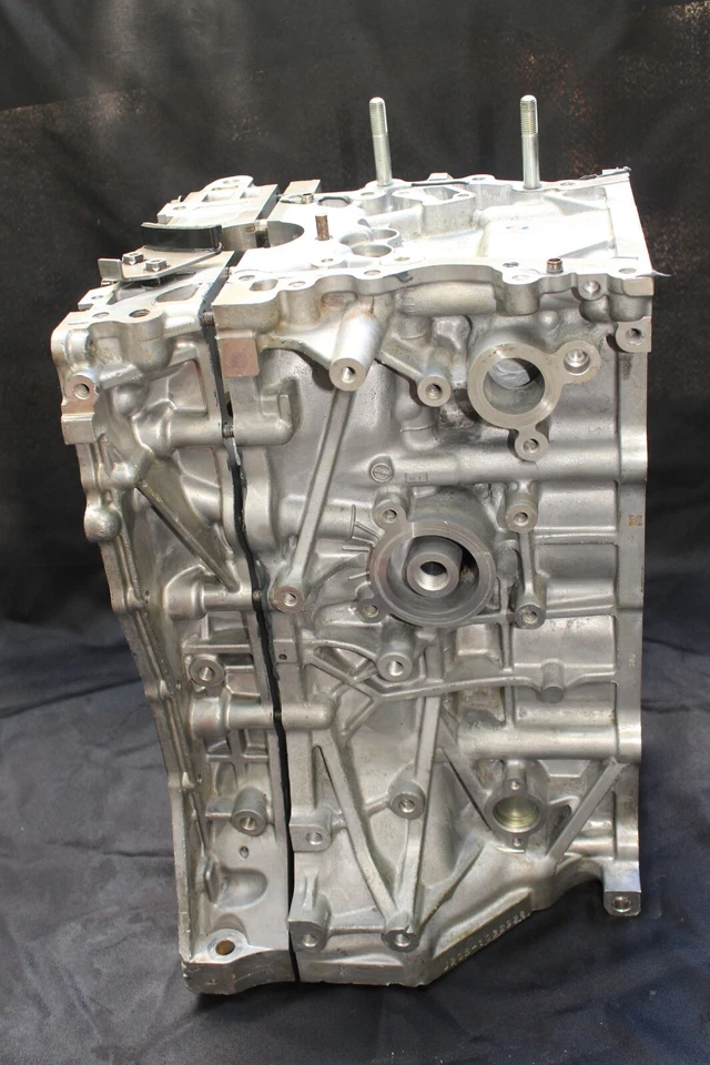 Suzuki SX4 2010-2017 2,0 L J20B bloque de motor desnudo OEM Foto 4 de 4