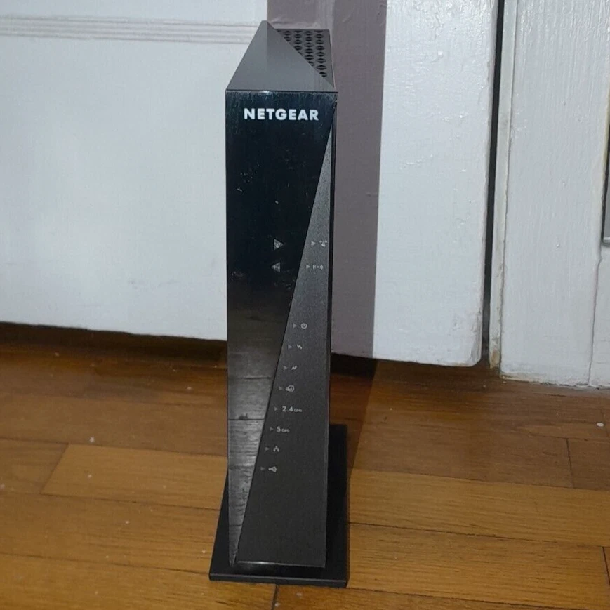 Router módem por cable NETGEAR AC1750 WiFi DOCIS 3.0 (C6300) - Usado Foto 3 de 4